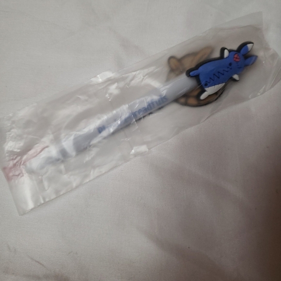 Plushie Dreadful Numb Bunny ink pen - Picture 4 of 5